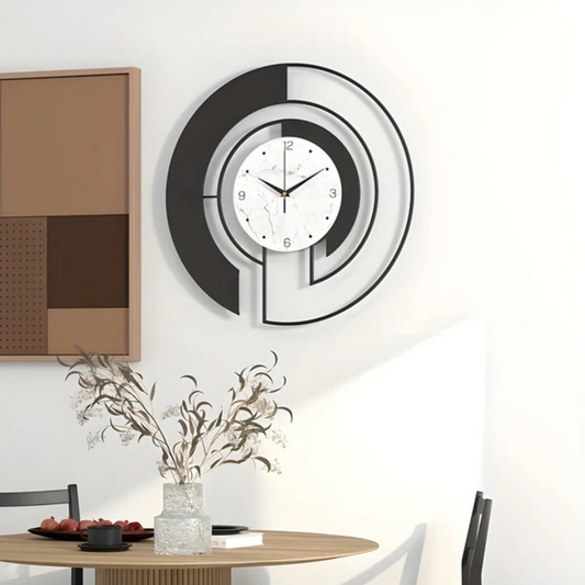 Arc - Reloj de Pared Elegante y Estilizado para un Interior Moderno