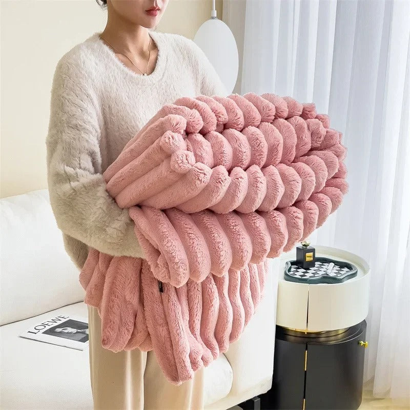 Manta de franela con forro polar a rayas para una vida acogedora y decoración de dormitorio