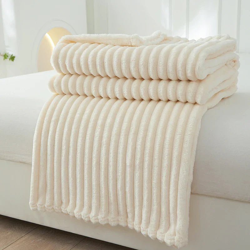 Manta de franela con forro polar a rayas para una vida acogedora y decoración de dormitorio