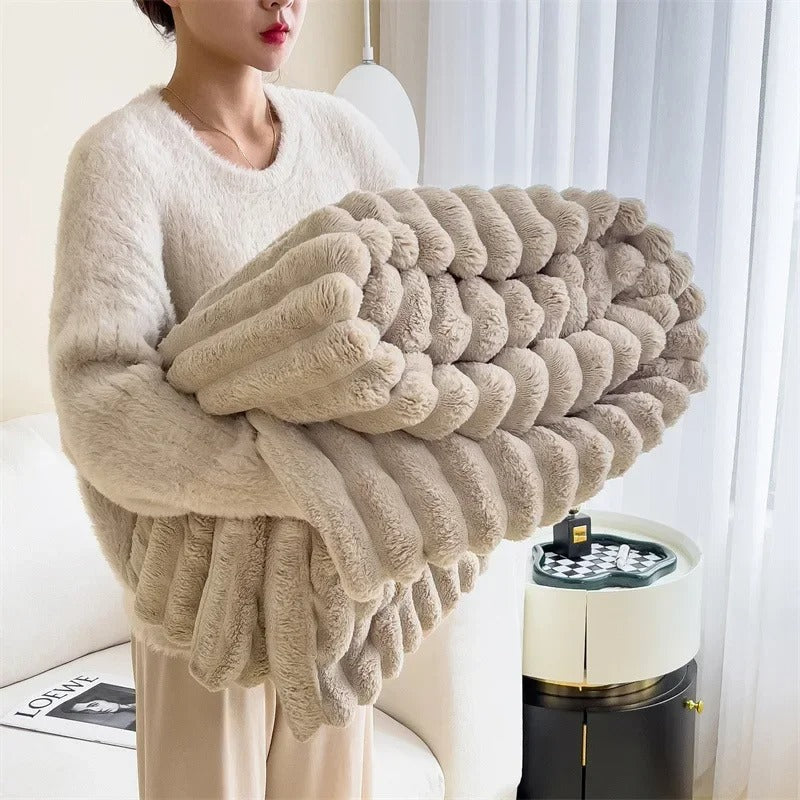 Manta de franela con forro polar a rayas para una vida acogedora y decoración de dormitorio