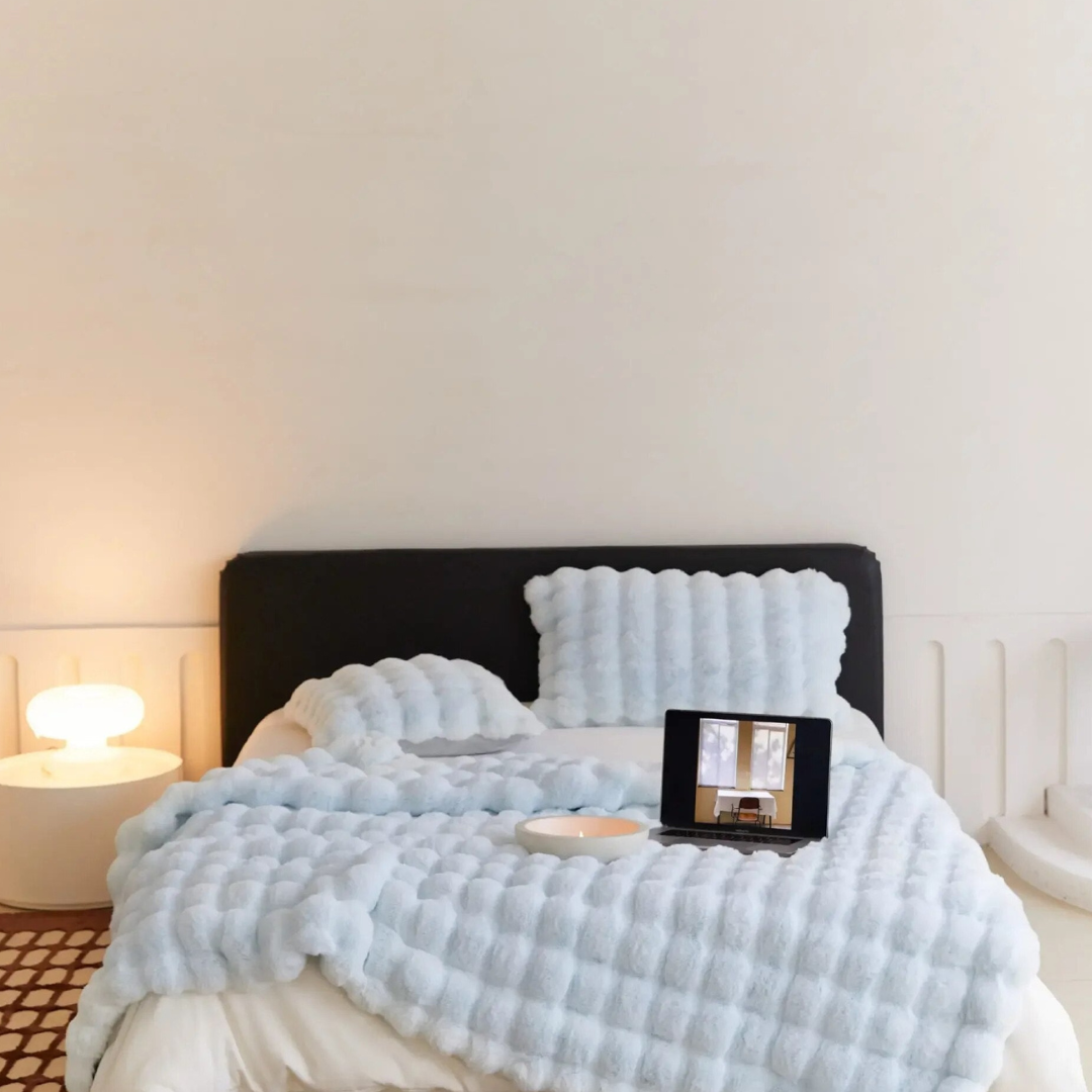 Comodidad definitiva: Manta suave de forro polar para acurrucarse en la cama y en el sofá, ideal para todo el año
