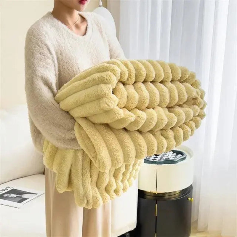 Manta de forro polar súper suave Ultimate Comfort Luxe con piel sintética de alta calidad para abrazos cálidos y ambiente acogedor