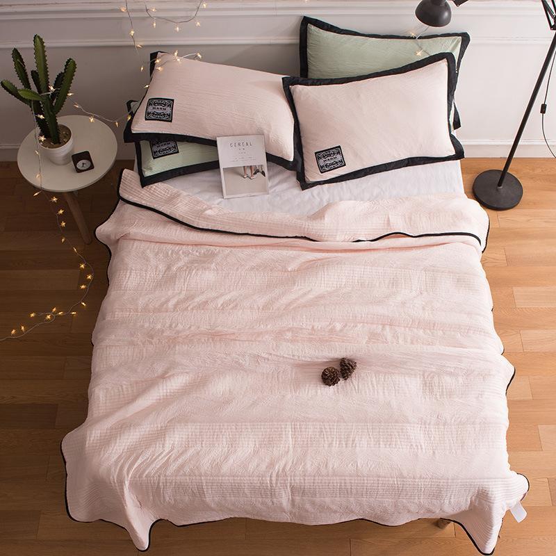 Edredón de Verano CoolBreeze Fresco y Cómodo - Fibra Ligera de Algodón y Bambú para Noches Perfectamente Frescas