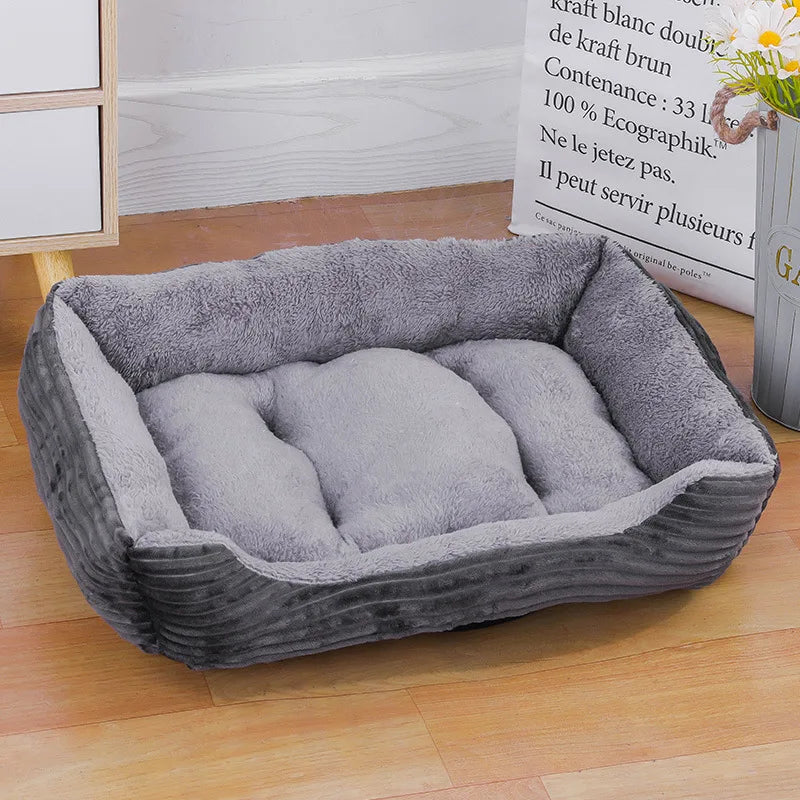 Casa de invierno cómoda para perros