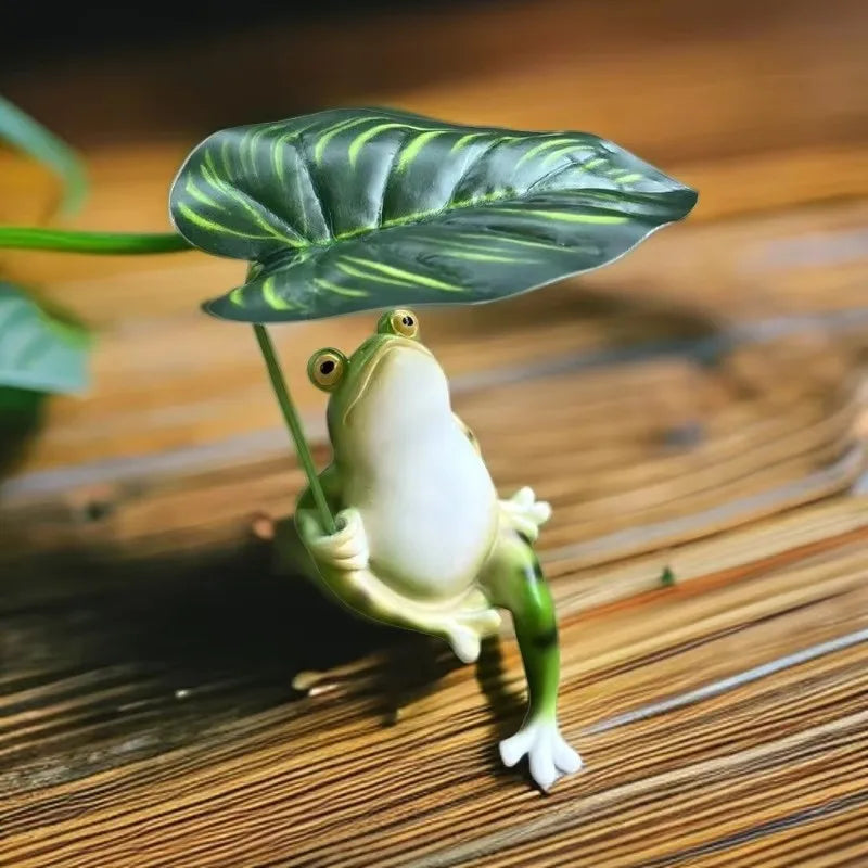 Prisca - Figura Encantadora de Rana sobre Hoja de Loto para Acuario, Decoración de Jardín y Adornos de Balcón