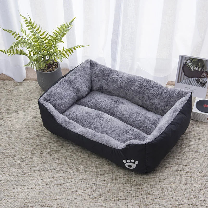 Casa de invierno cómoda para perros