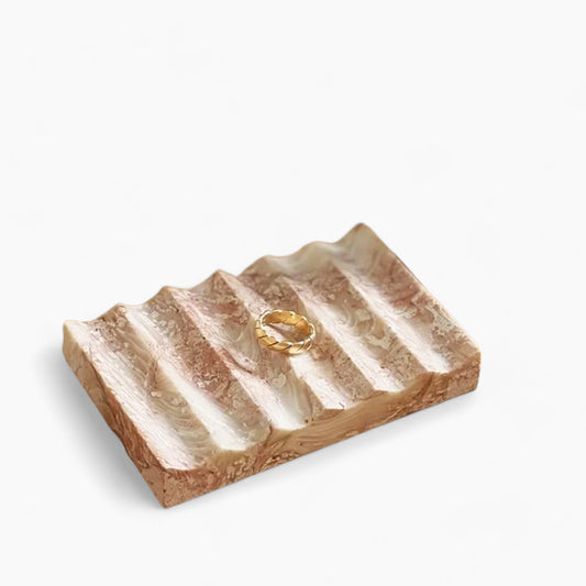 Elegante Plato de Piedra Cannelé | Diseño Refinado de Piedra Natural para una Decoración Interior Sofisticada
