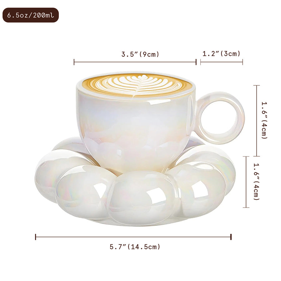 Taza elegante de girasol con patrón floral perfecta para un desayuno hermoso
