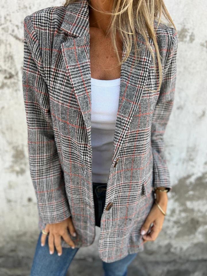 Flaire | Elegant and trendy women's winter plaid blazer