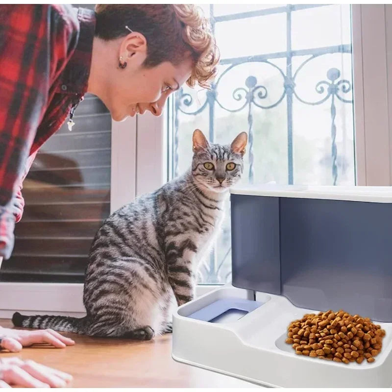 Juego de tazones automáticos de comida y agua Luxe para conveniencia y comodidad